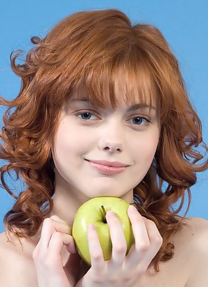 Nude Redhead Teen Porn Pictures